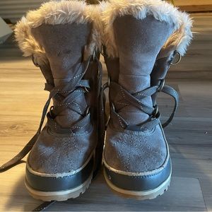 Women’s Sorel Boots 8 Faux Fur Lines Winter Boots Snow Shoes